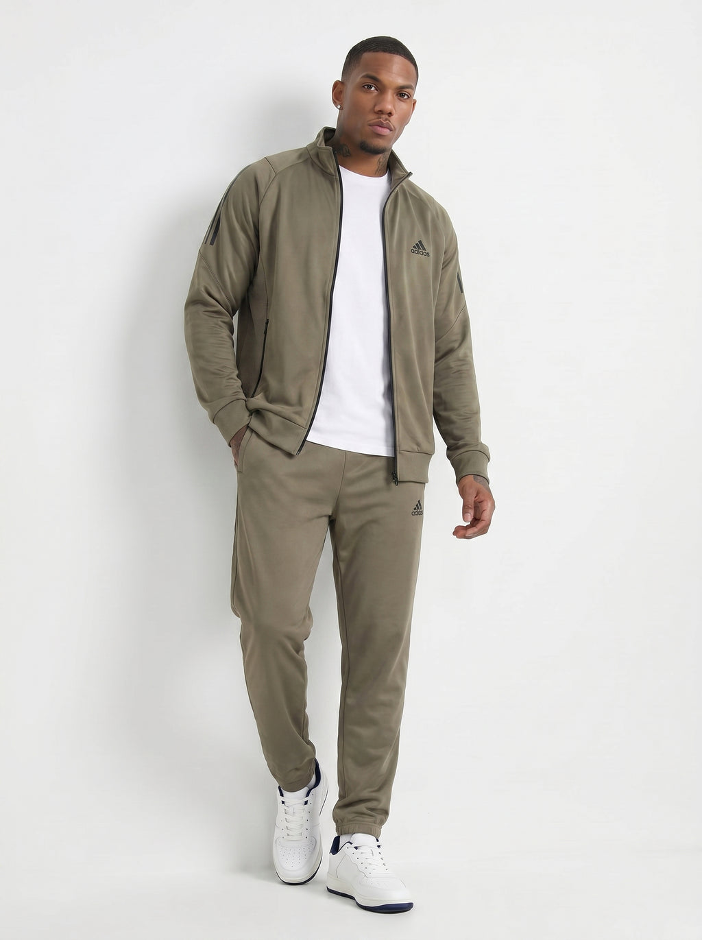 Adidas Men's Full-Zip Tracksuit Set – Taupe Brown Stand-Collar Track Jacket and Joggers Sportswear