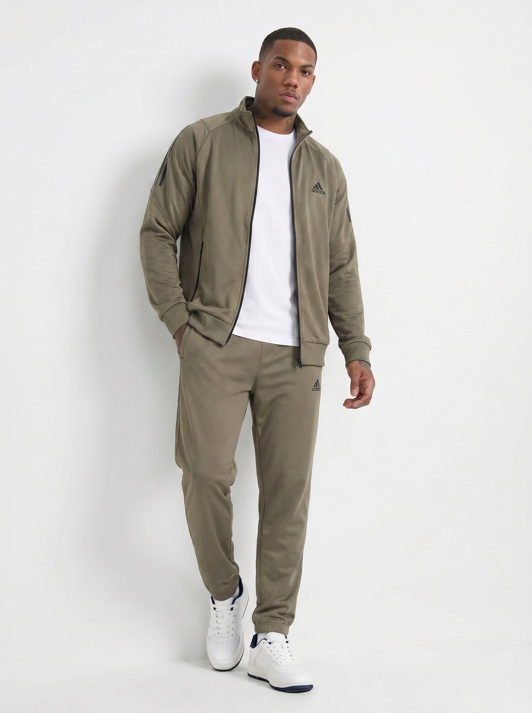 Adidas Men's Full-Zip Tracksuit Set – Taupe Brown Stand-Collar Track Jacket and Joggers Sportswear