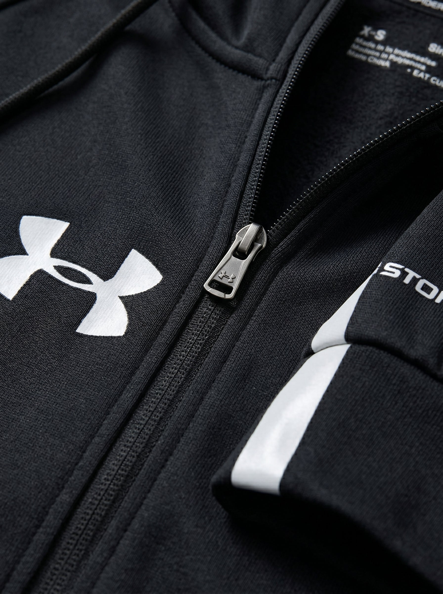 Under Armour Men's Hooded Tracksuit Set – Full-Zip Performance Jacket and Jogger Pants Fleece Sportswear